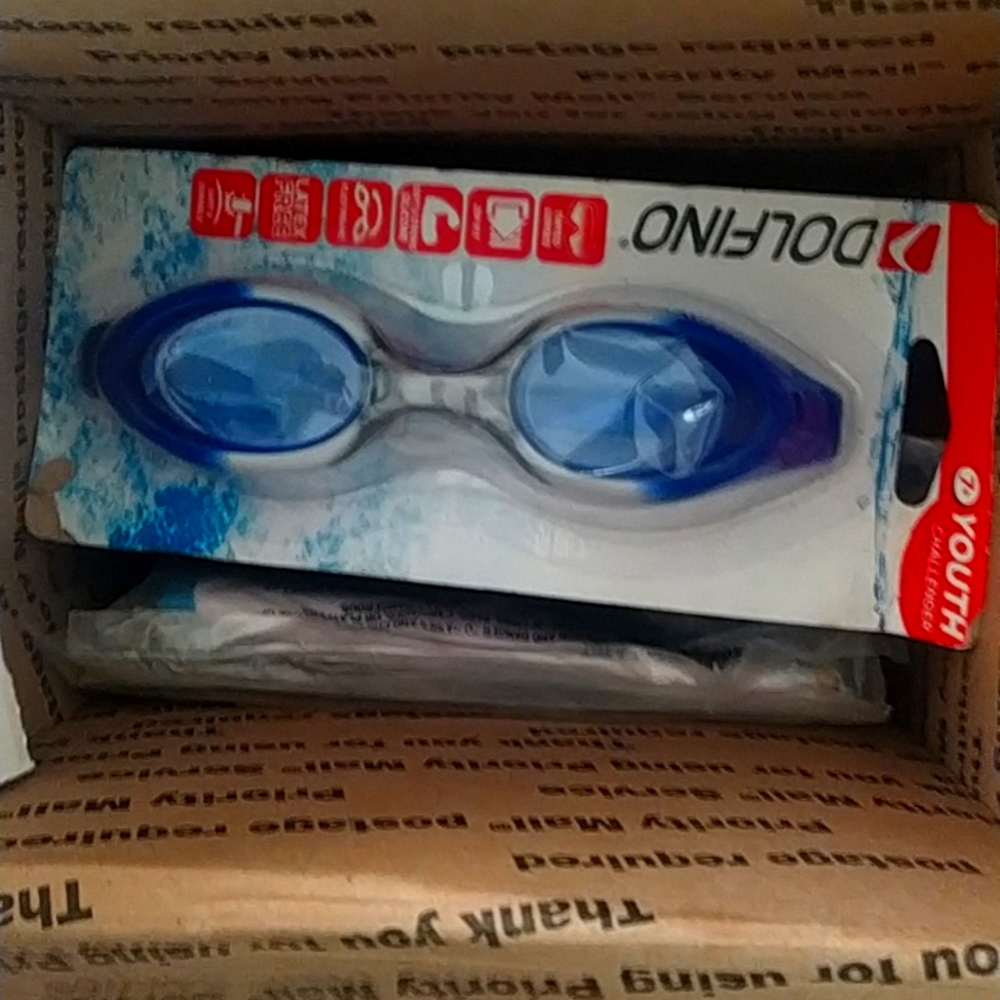 MSRP $80 RESALE LOT❤️OF YOUTH SWIM GOGGLES❤️